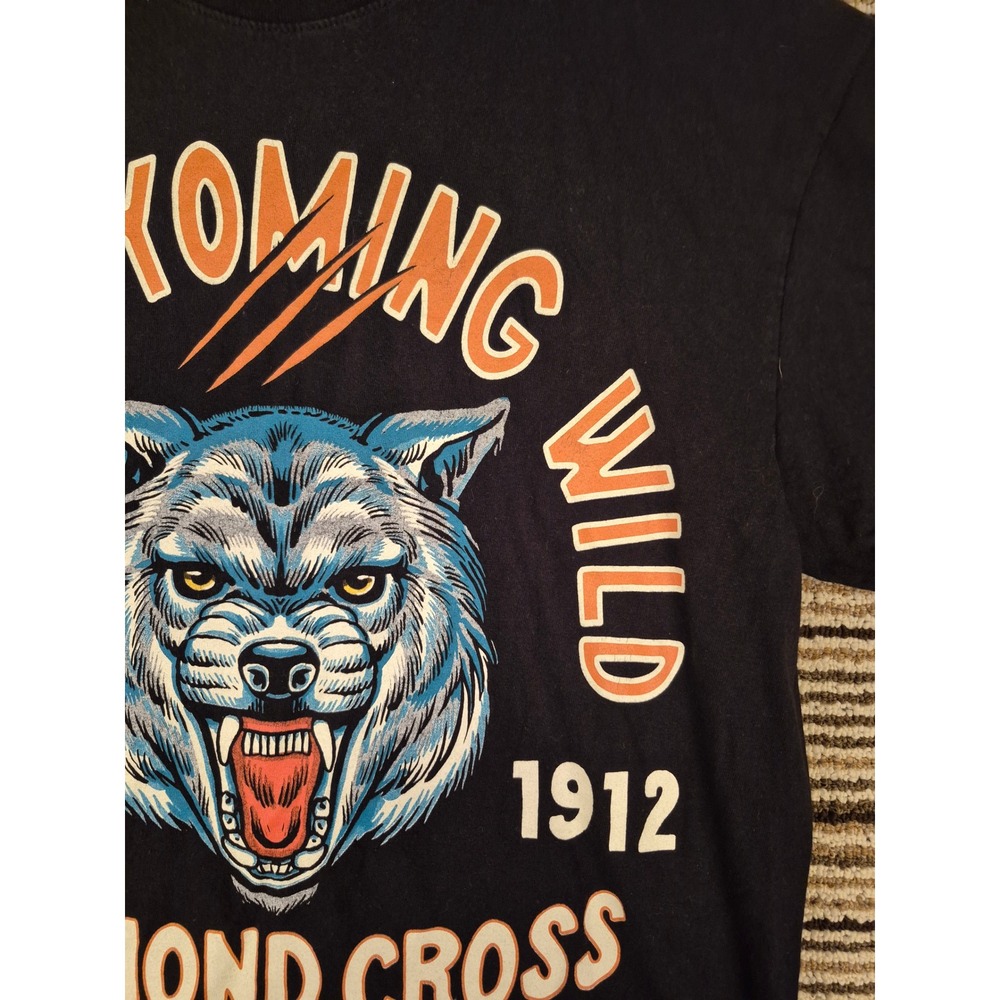 Diamond Cross Ranch Keep Wyoming Wild Wolf Graphic Tee Mens Black Shirt Medium - Picture 11 of 15